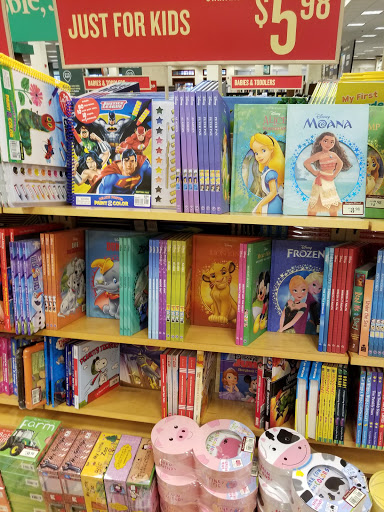 Shopping Mall «Southroads Shopping Center», reviews and photos, 5211 E 41st St, Tulsa, OK 74135, USA