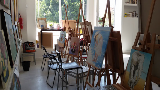 Escuela de Dibujo y Pintura Venta de Material Bellas Artes Gotas de Arte y Tienda On line
