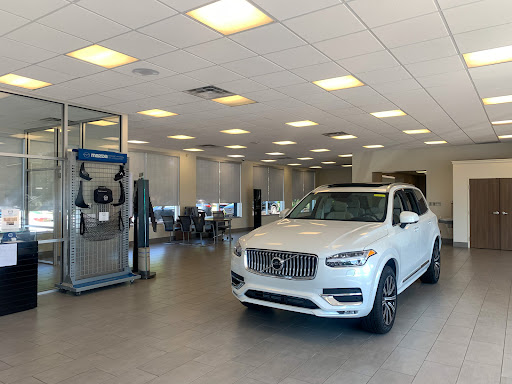 Volvo of Bloomington, 3225 S Walnut St, Bloomington, IN 47401, USA, 