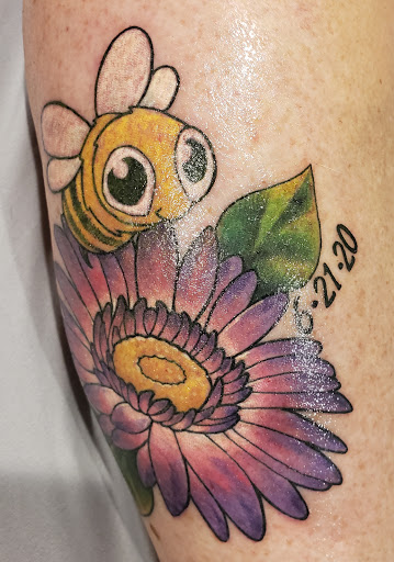 Tattoo Shop «Authentic Arts Tattoo & Gallery», reviews and photos, 207 Terry Rd, Smithtown, NY 11787, USA