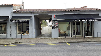 Stock Jeans à Lesparre-Médoc