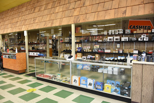 Electronics Store «Chester Electronics Supply», reviews and photos, 7709 Sheridan Rd, Kenosha, WI 53143, USA