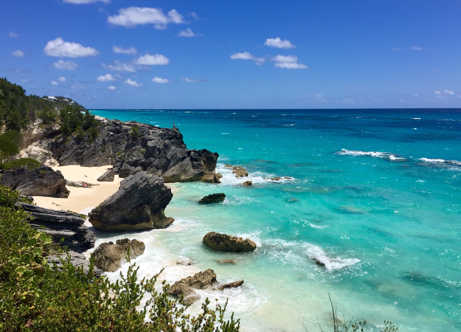 Foto van Mermaid Beach met turquoise puur water oppervlakte