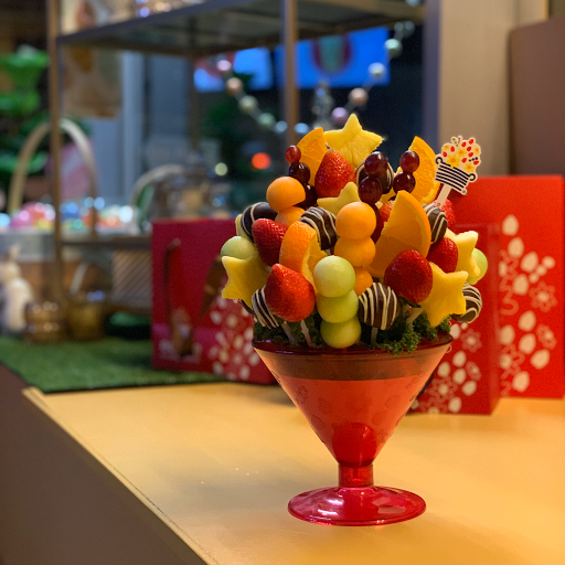 Gift Shop «Edible Arrangements», reviews and photos, 623 W Lancaster Ave, Wayne, PA 19087, USA