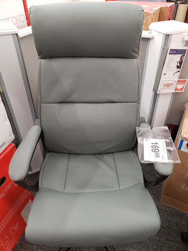 Office Supply Store «Staples», reviews and photos, 17 Paradise Rd, Salem, MA 01970, USA