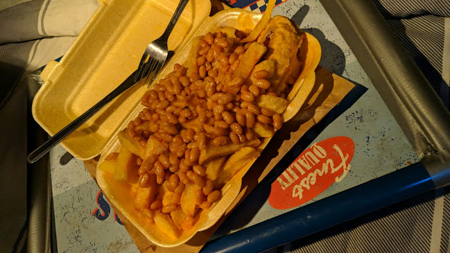 Comments and reviews of Mossa's Chippy