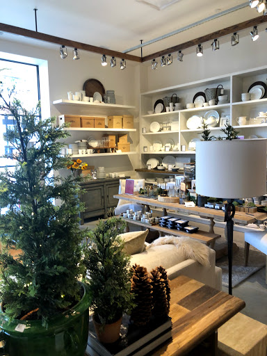 Furniture Store «Pottery Barn», reviews and photos, 1822 Redwood Hwy, Corte Madera, CA 94925, USA