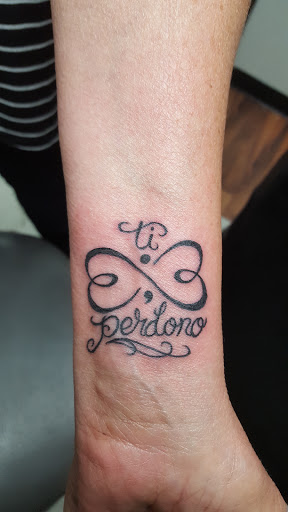 Tattoo Shop «Sacred Harp Tattoo», reviews and photos, 94 Boston St, Salem, MA 01970, USA