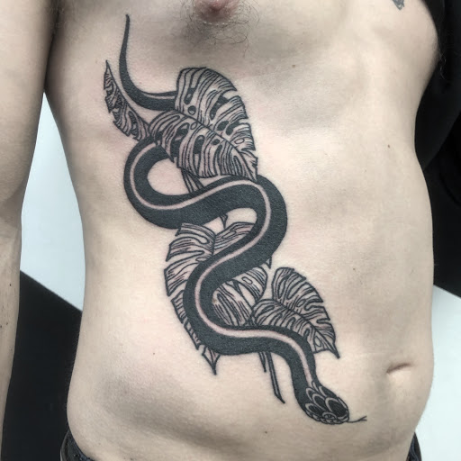 Tattoo Shop «Powell Tattoos», reviews and photos, 5117 SE Powell Blvd #1, Portland, OR 97206, USA