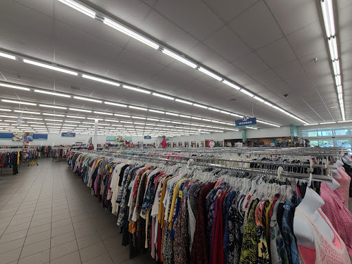 Thrift Store «Darboy Goodwill Retail Store & Training Center», reviews and photos