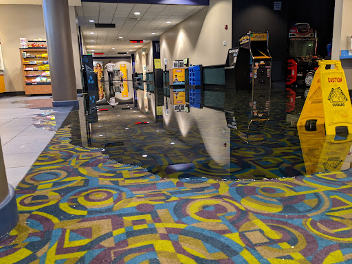 Movie Theater «Rave Motion Pictures Milford 16», reviews and photos, 500 Rivers Edge Dr, Milford, OH 45150, USA