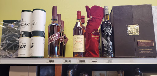 Liquor Store «Sunnys Wine & Liquor», reviews and photos, 350 S Spring Garden Ave H, DeLand, FL 32720, USA