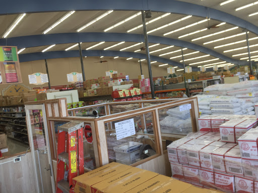 Asian Grocery Store «Hong Phat Food Center», reviews and photos, 101 SE 82nd Ave, Portland, OR 97216, USA