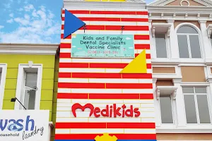Klinik Medikids by MHDC BSD | Klinik Gigi Anak & Keluarga BSD | Klinik Vaksinasi BSD image