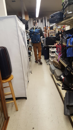 Thrift Store «Thrift Center Thrift Store», reviews and photos, 1060 El Camino Real, San Carlos, CA 94070, USA