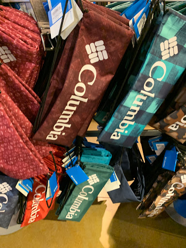 Clothing Store «Columbia Sportswear Outlet Store at Allen Premium Outlets», reviews and photos, 820 Stacy Rd #470, Allen, TX 75013, USA