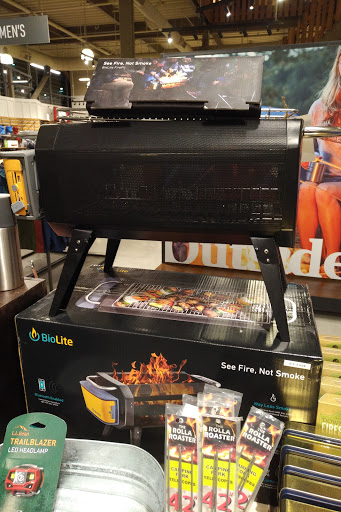 Clothing Store «L.L. Bean», reviews and photos, 340 Legacy Pl, Dedham, MA 02026, USA