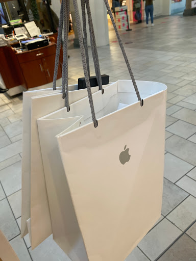 Computer Store «Apple Tacoma Mall», reviews and photos, 4502 S Steele St, Tacoma, WA 98409, USA