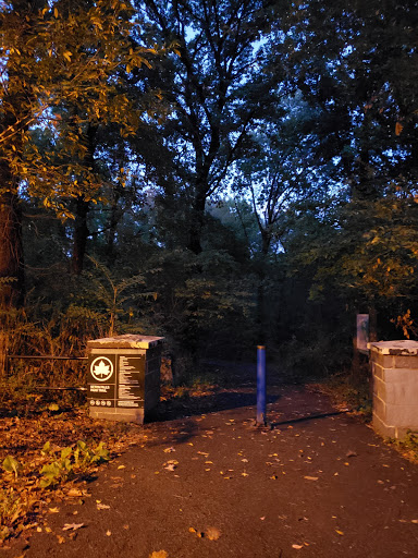 Park «Seton Falls Park», reviews and photos, E 233rd St, Bronx, NY 10466, USA