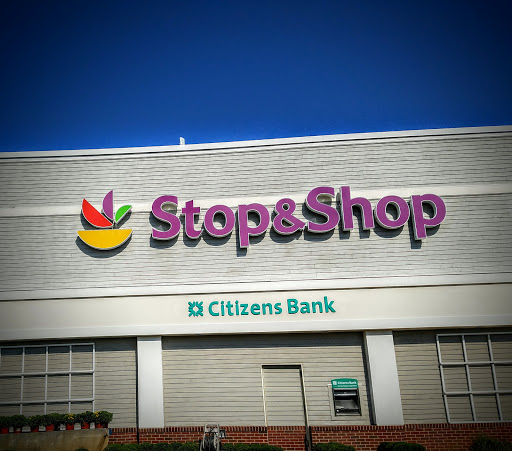 Grocery Store «Super Stop & Shop», reviews and photos, 100 Macy St, Amesbury, MA 01913, USA