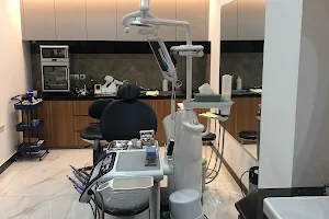 New Life Dental Clinic image