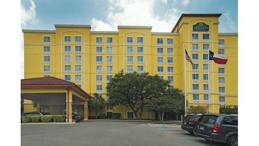 La Quinta Inn & Suites by Wyndham San Antonio Medical Ctr NW