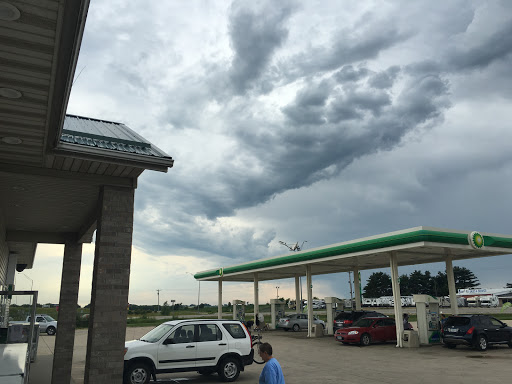 Convenience Store «Anamosa Travel Mart», reviews and photos, 23485 Co Rd E34, Anamosa, IA 52205, USA