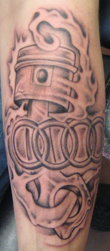 Tattoo Shop «Lady Luck Tattoo Studio», reviews and photos, 220 N Benton St, Woodstock, IL 60098, USA