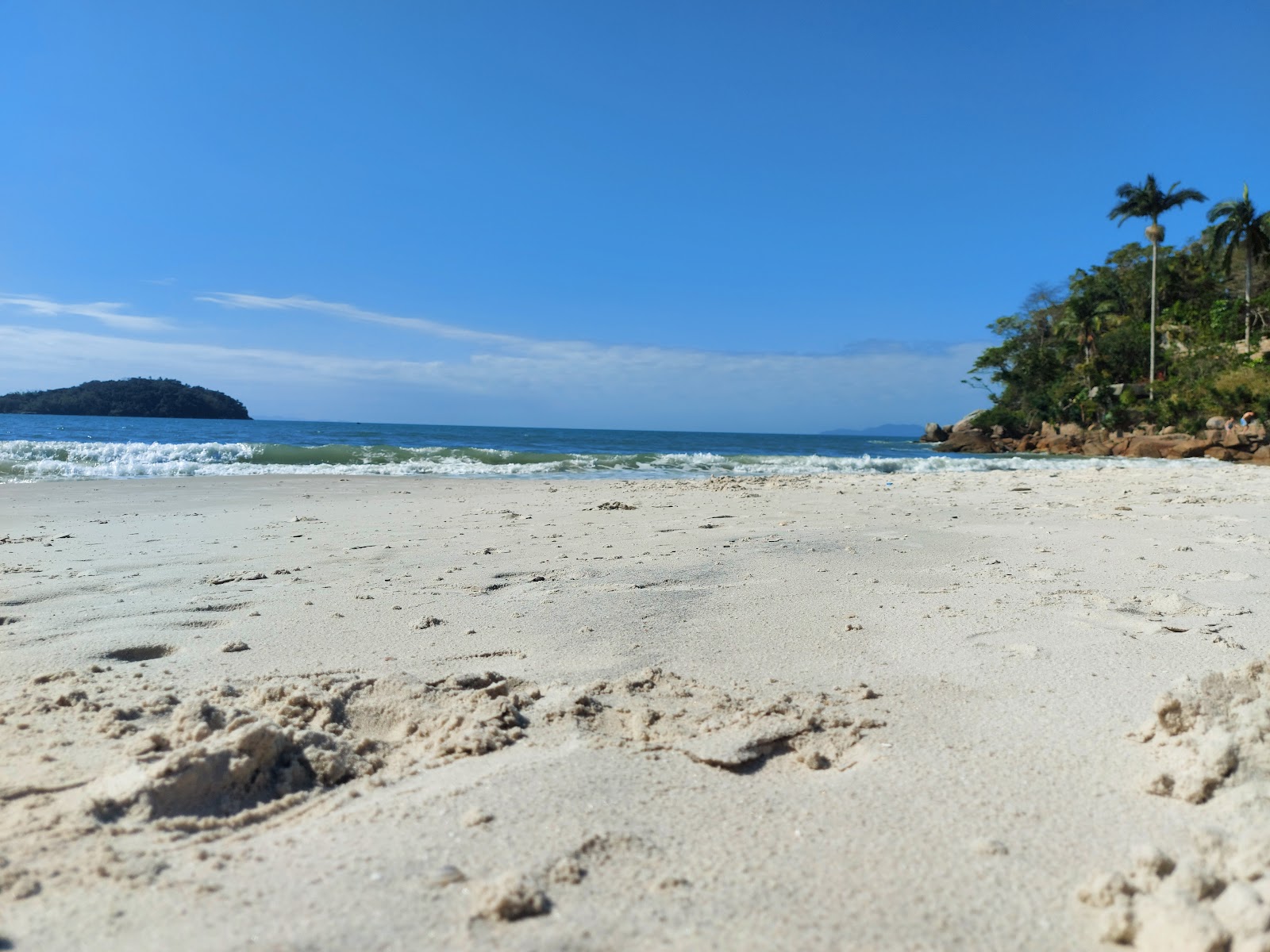 Praia Da Galega'in fotoğrafı uçurumlarla desteklenmiş