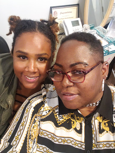 Beauty Salon «Alka Beauty Salon», reviews and photos, 1 State St, Calumet City, IL 60409, USA