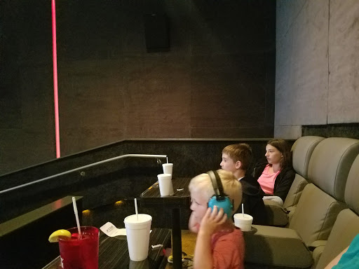 Movie Theater «Star Cinema Grill», reviews and photos, 702 Baybrook Mall, Friendswood, TX 77546, USA