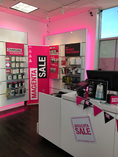 Cell Phone Store «T-Mobile», reviews and photos, 515 Ring Rd, Layton, UT 84041, USA