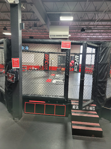 Gym «UFC GYM», reviews and photos, 130 Broadhollow Rd, Farmingdale, NY 11735, USA