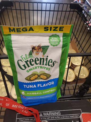 Pet Supply Store «Pet Supplies Plus», reviews and photos, 9 Waukegan Rd, Deerfield, IL 60015, USA