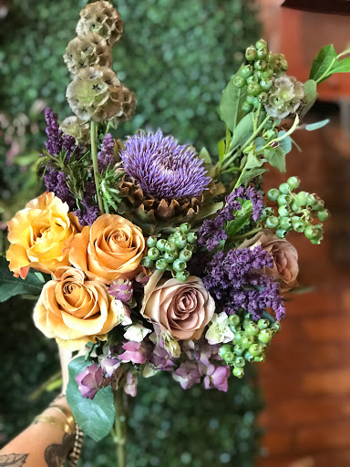 Florist «Florist Fire», reviews and photos, 716 S Village Cir, Tampa, FL 33606, USA