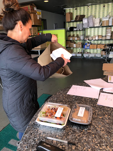 American Restaurant «Nosh Eatery & Creative Catering», reviews and photos, 5929 Darrow Rd #2, Hudson, OH 44236, USA