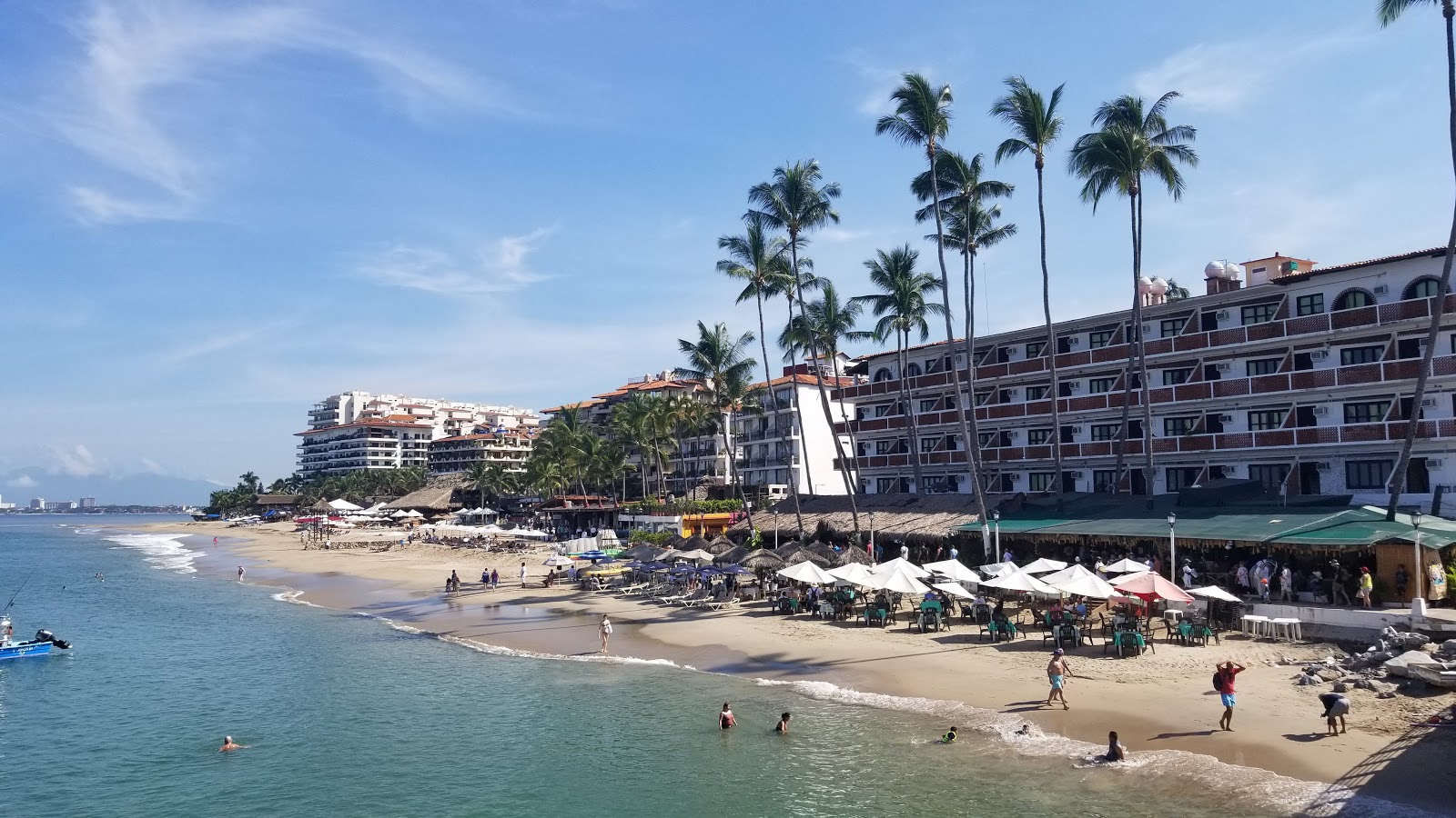 Photo de Los Muertos beach - endroit populaire parmi les connaisseurs de la détente