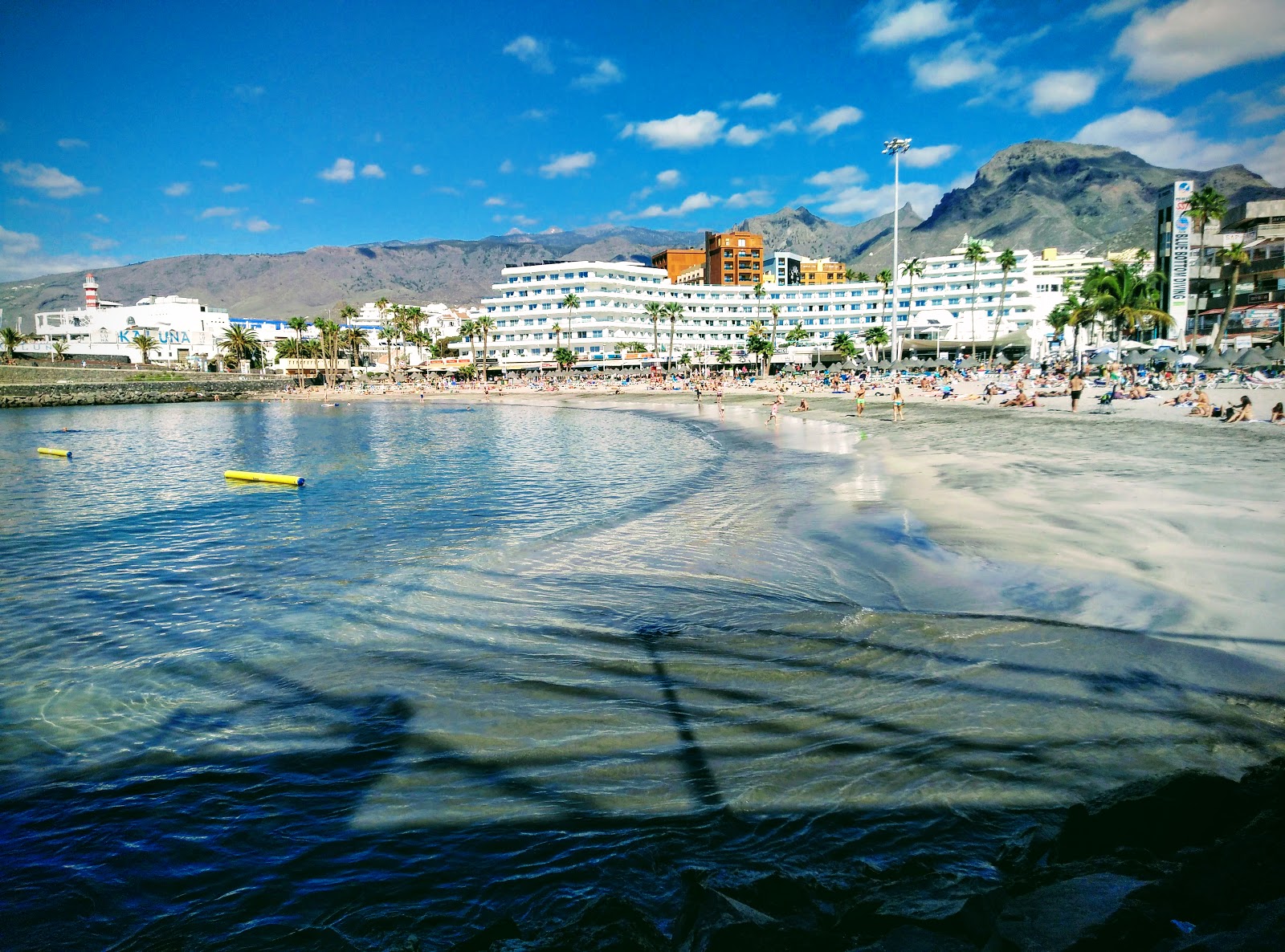 Foto af Playa de la Pinta med høj niveau af renlighed
