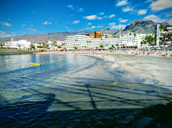 Valokuva Playa de la Pintaista. mukavuudet alueella