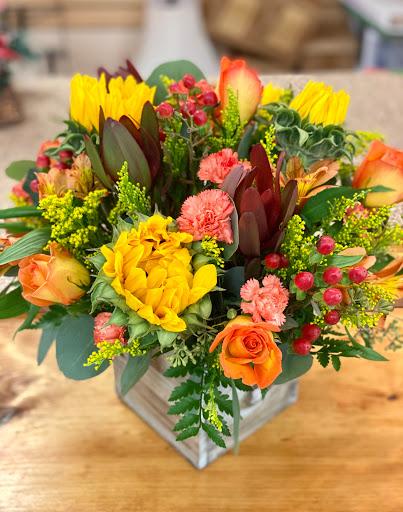 Florist «The Finishing Touch Florist», reviews and photos, 215 Kings Hwy #101, Fredericksburg, VA 22405, USA