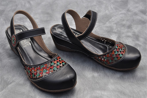 Shoe Store «Plaza Shoe Shop», reviews and photos, 699 G St, Arcata, CA 95521, USA