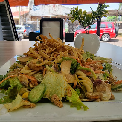 La Skina Ensaladas Y Baguettes - Calle Nicolás Bravo 177, Loma Dorada, 45430 Zapotlanejo, Jal., Mexico