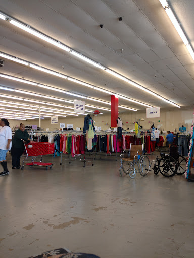 Thrift Store «Volunteers of America Thrift Store», reviews and photos, 1135 N Belsay Rd, Burton, MI 48509, USA
