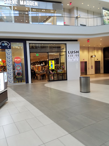 Cosmetics Store «Lush Cosmetics», reviews and photos, 21540 Hawthorne Blvd #414a, Torrance, CA 90503, USA