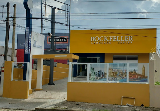 Rockfeller Language Center - Curitiba | Portao