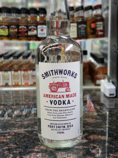 Liquor Store «Royal Liquor», reviews and photos, 808 Center Rd #3, Flint, MI 48506, USA