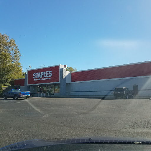 Office Supply Store «Staples», reviews and photos, 8139 Old Troy Pike, Huber Heights, OH 45424, USA