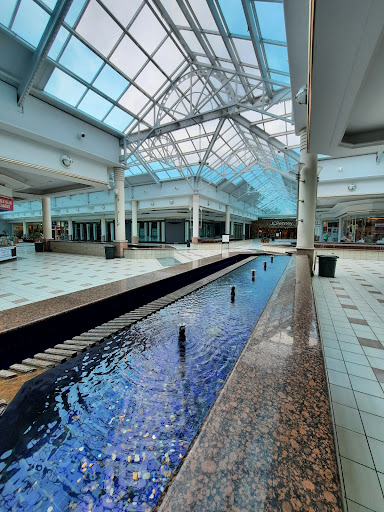 Shopping Mall «Eastview Mall», reviews and photos, 7979 Pittsford Victor Rd, Victor, NY 14564, USA