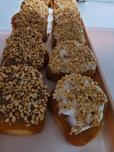 Dessert Shop «Honey Creme Donut Shop», reviews and photos, 514 Vincennes St, New Albany, IN 47150, USA