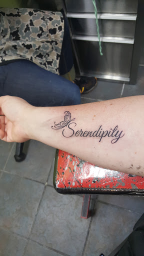 Tattoo Shop «Wingnut Tattoo & Piercing Studio», reviews and photos, 2022 N Ferry St #1201, Anoka, MN 55303, USA